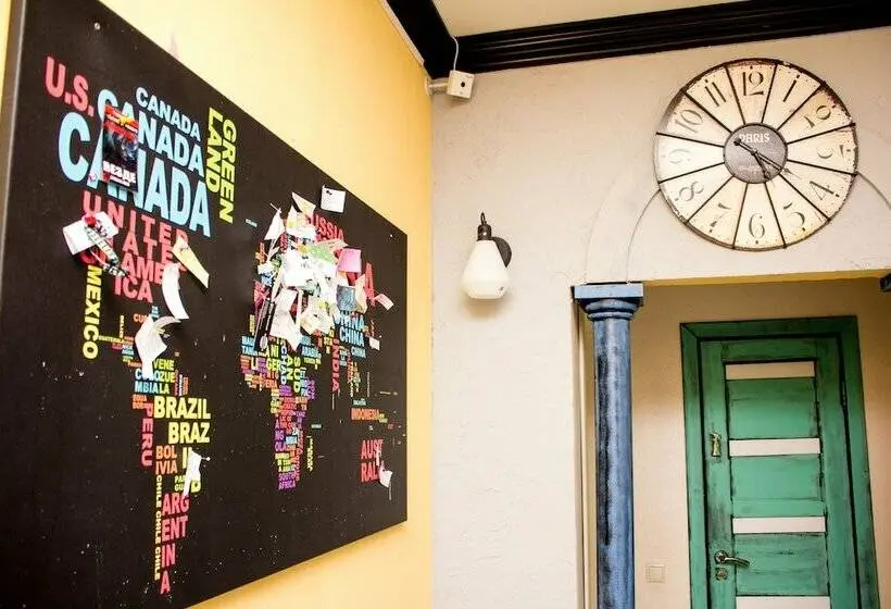 اتاق استاندارد, Trinity Hostel