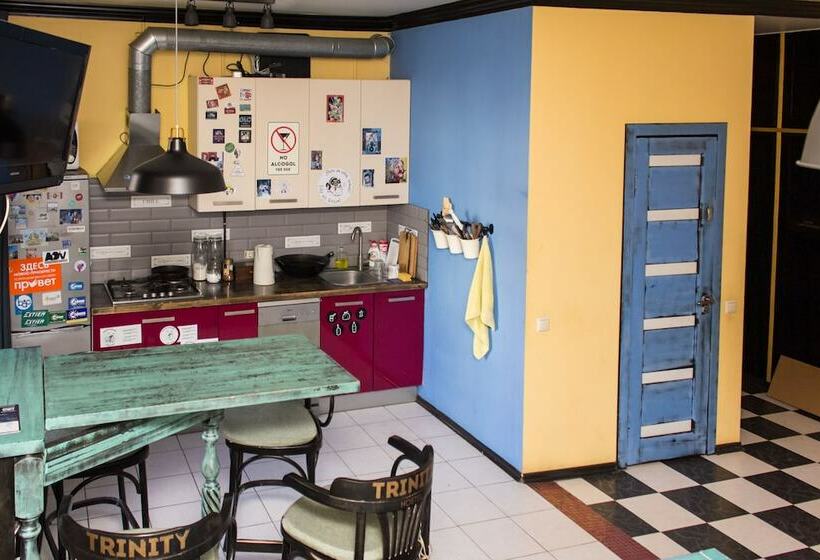 스탠다드 룸, Trinity Hostel