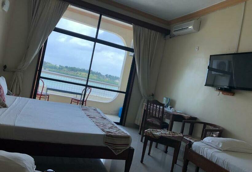 اتاق استاندارد, Tudor Water Sports