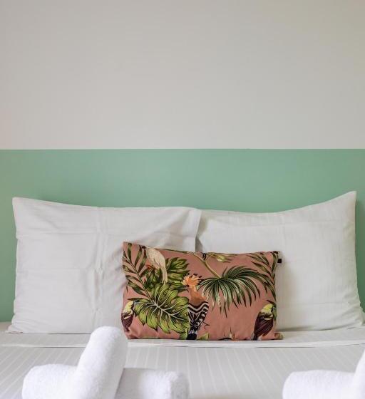 اتاق لوکس با تخت بزرگ, Boutique Hotel Jt Curaçao