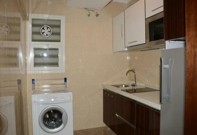 اتاق استاندارد سه نفره, Continental Inn Hotel Al Farwaniya