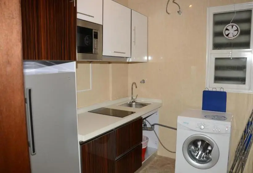 آپارتمان لوکس 2 خوابه, Continental Inn Hotel Al Farwaniya