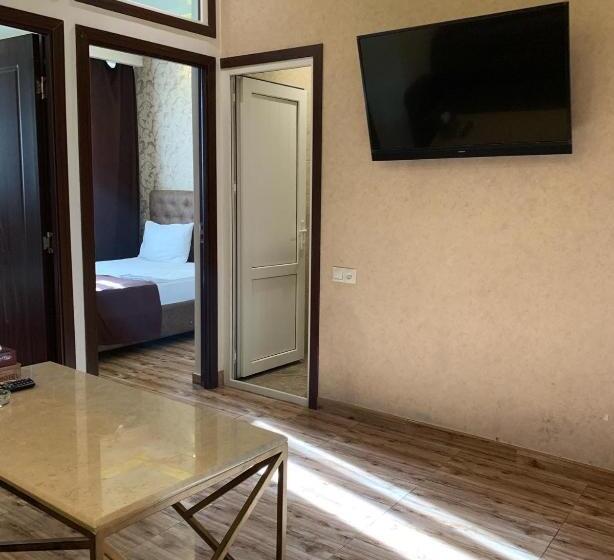 스탠다드 룸, Aleppo