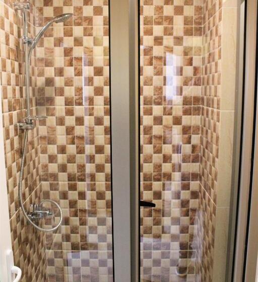 스탠다드 룸, Aleppo