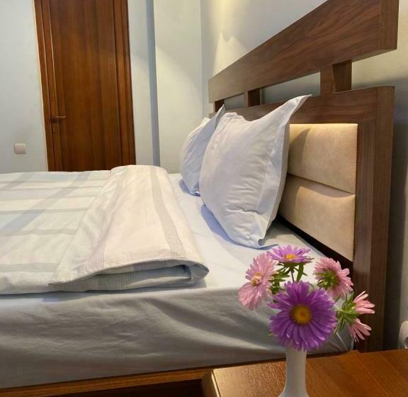 اتاق استاندارد, Christy