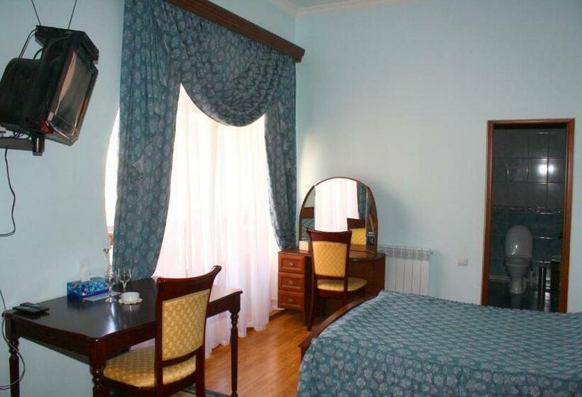 اتاق استاندارد, Christy