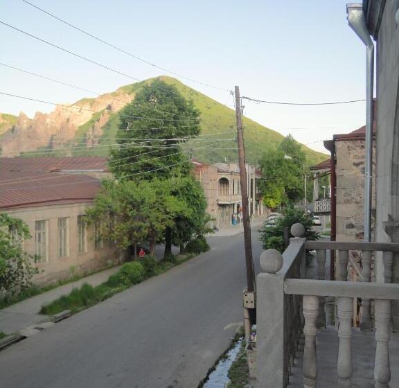 اتاق استاندارد, Christy