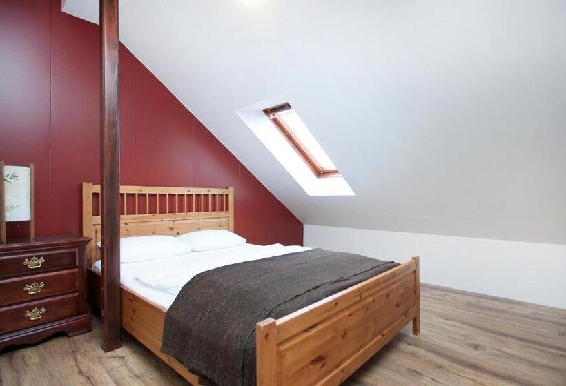 1 Bedroom Apartment with Terrace, Hafnarfjall