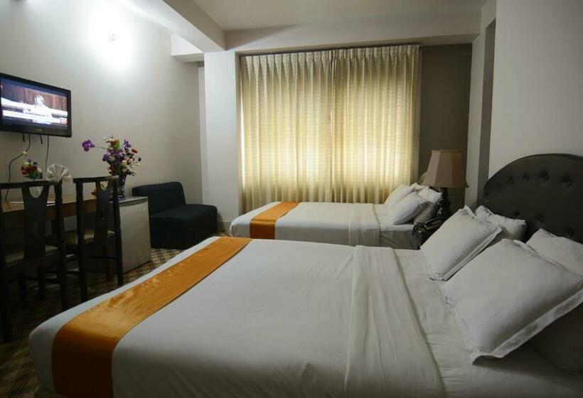 سوییت خانوادگی, Holiday Xpress