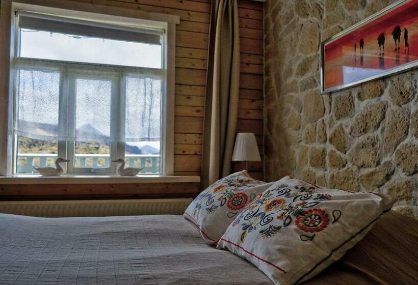 اتاق استاندارد, Hraunsnef Country