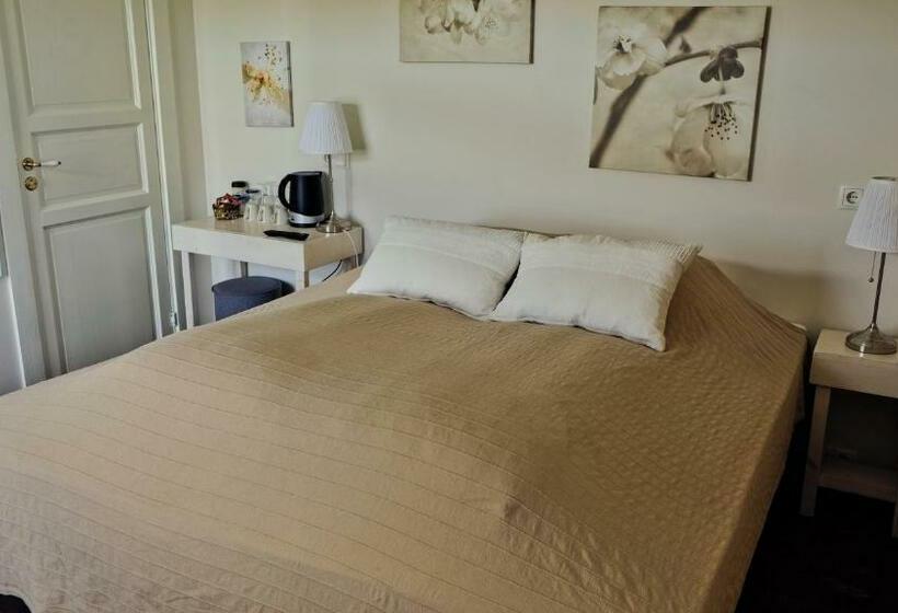 اتاق استاندارد, Hraunsnef Country