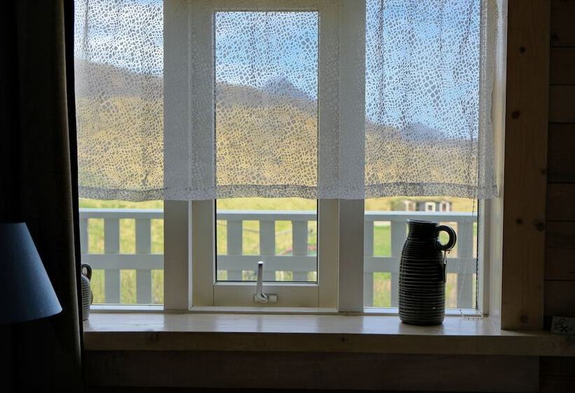 اتاق استاندارد, Hraunsnef Country