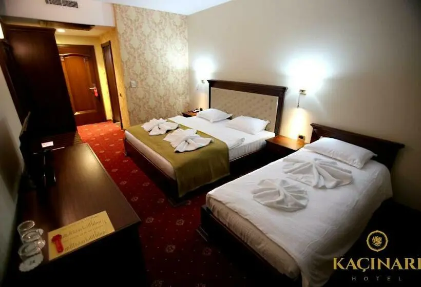 Deluxe Kolmen Hengen Huone, Kacinari