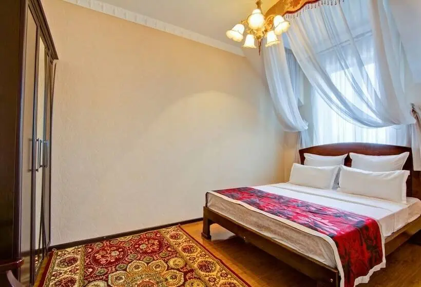 اتاق راحتی, King House
