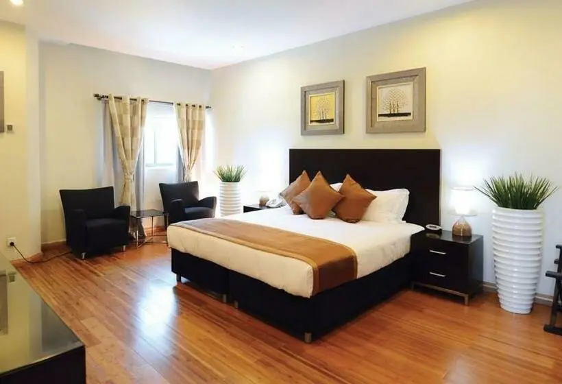 سوییت جونیور, Timor Plaza Hotel & Apartments