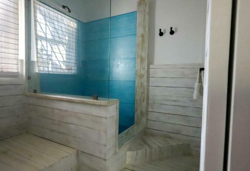 إستوديو سوبيريور, Tree Tops