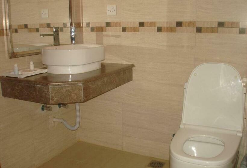 سوئیت رویال, White Orchid