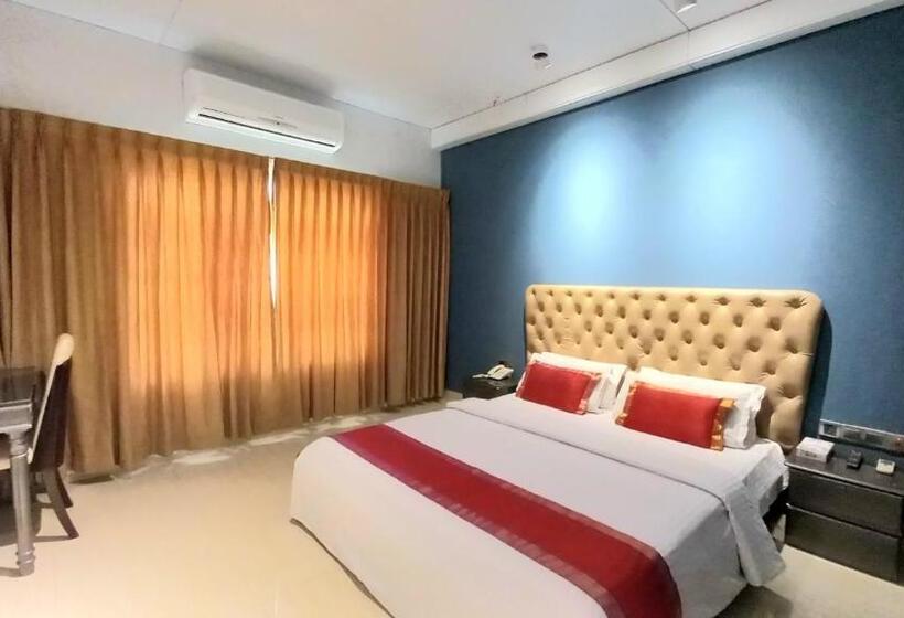 سوئیت رویال, White Orchid