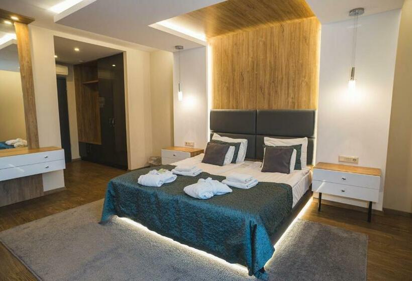 バルコニー付きデラックスルーム, Zena Beauty & Shopping Center