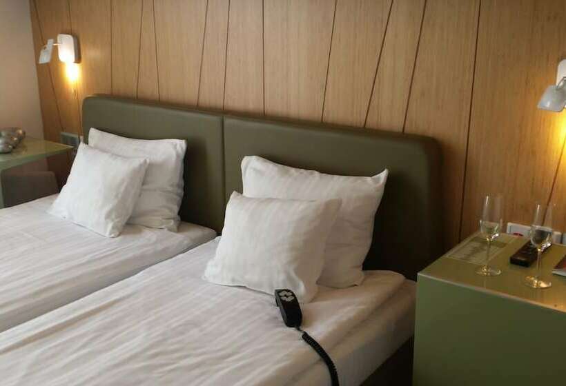 バルコニー付きデラックスルーム, Zena Beauty & Shopping Center