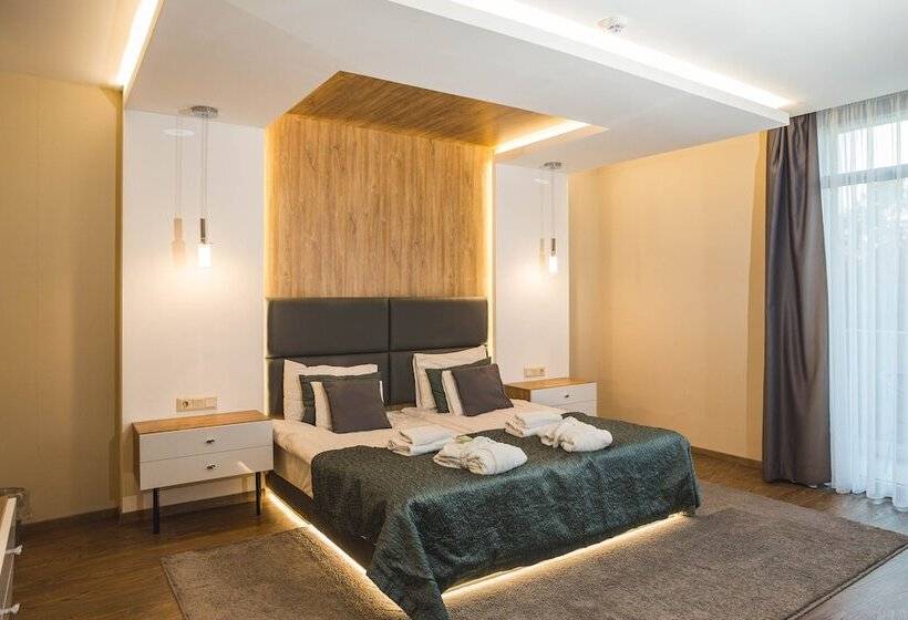 バルコニー付きデラックスルーム, Zena Beauty & Shopping Center