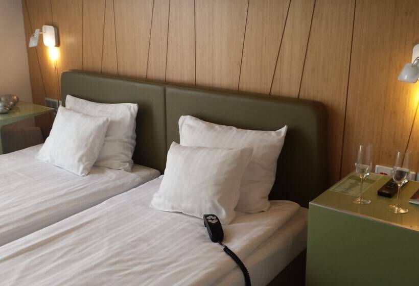 バルコニー付きデラックスルーム, Zena Beauty & Shopping Center