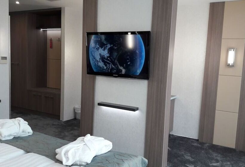 スーペリアールーム, Zena Beauty & Shopping Center