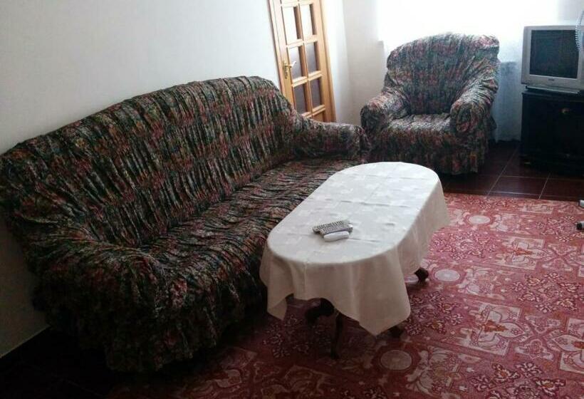 سوئیت 2 خوابه, Erazank