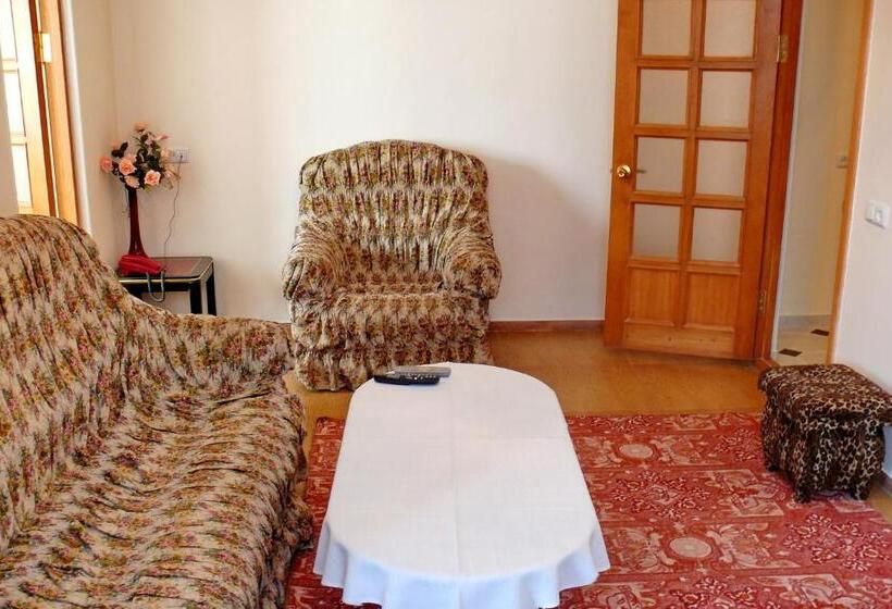 سوئیت 2 خوابه, Erazank