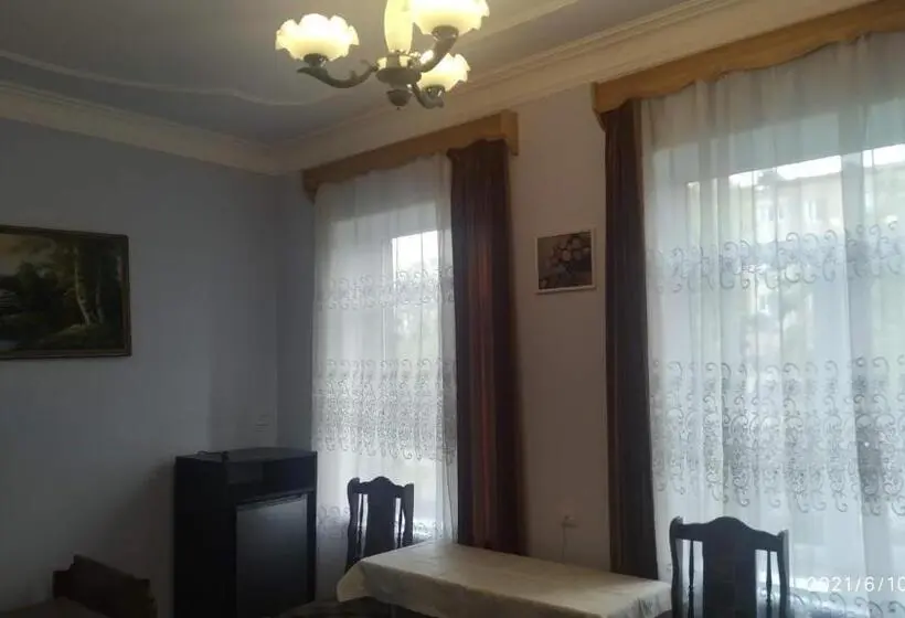 اتاق استاندارد, Erazank