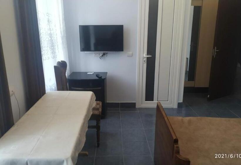 اتاق استاندارد, Erazank