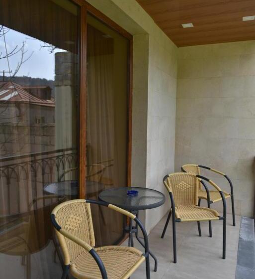 带花园景观的标准工作室, Greenwood