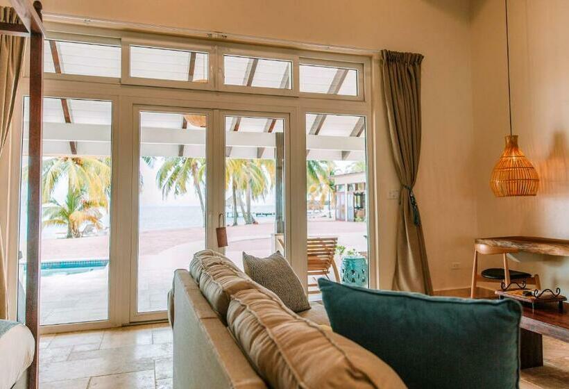 جناح مطلّ علي البحر, The Lodge At Jaguar Reef