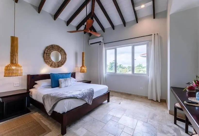 , The Lodge At Jaguar Reef