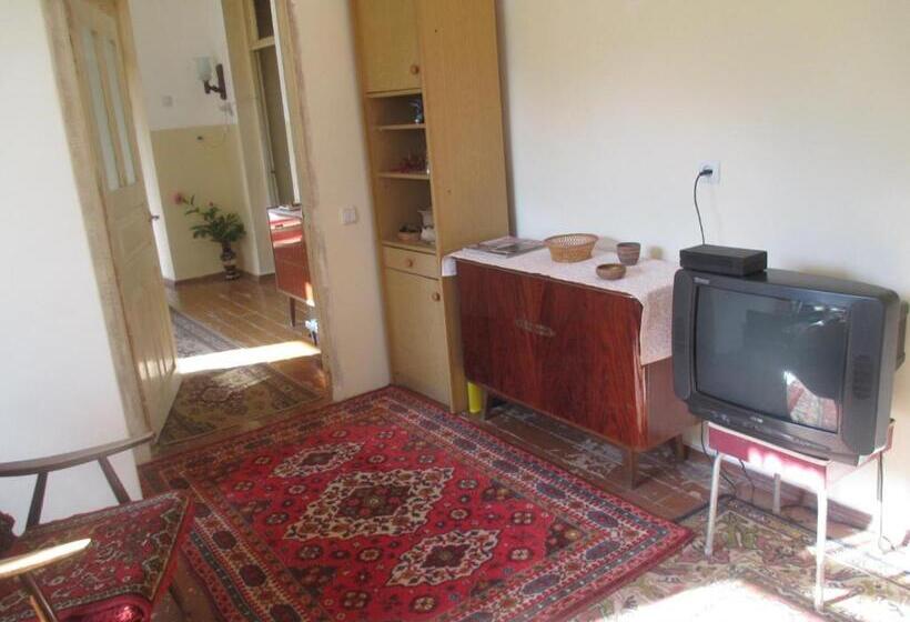 Номер Стандарт, Shushan B&b