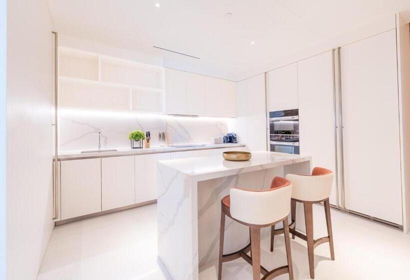 2 Bedroom Apartment with Pool