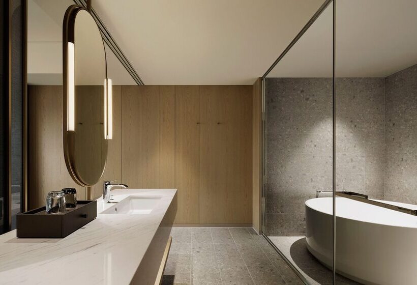 سوئیت کلوب با چشمانداز, Nagasaki Marriott