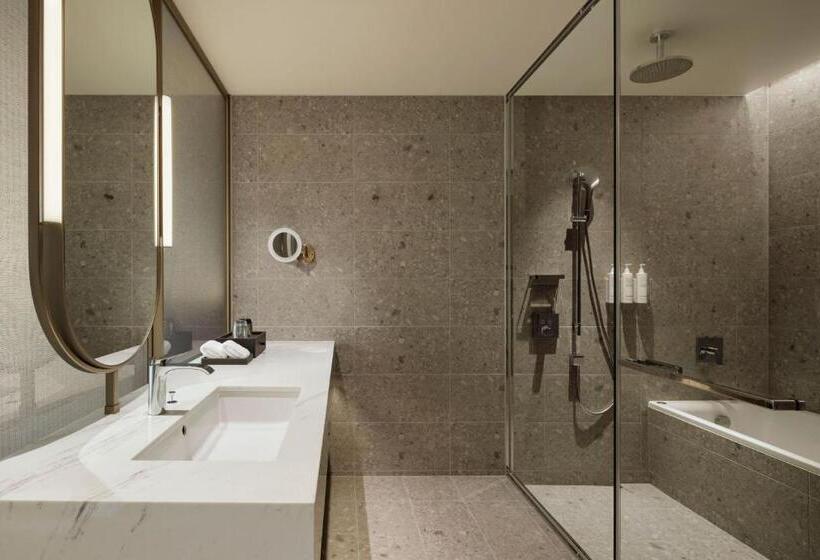 도시전망 디럭스룸 킹침대, Nagasaki Marriott