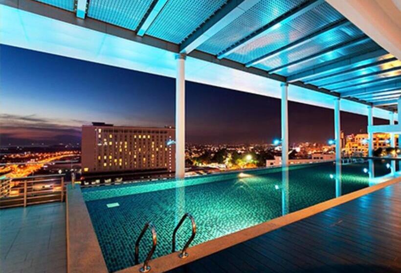 스탠다드 스튜디오, Comfy King The Straits Suite 715 By Elefen Homestay