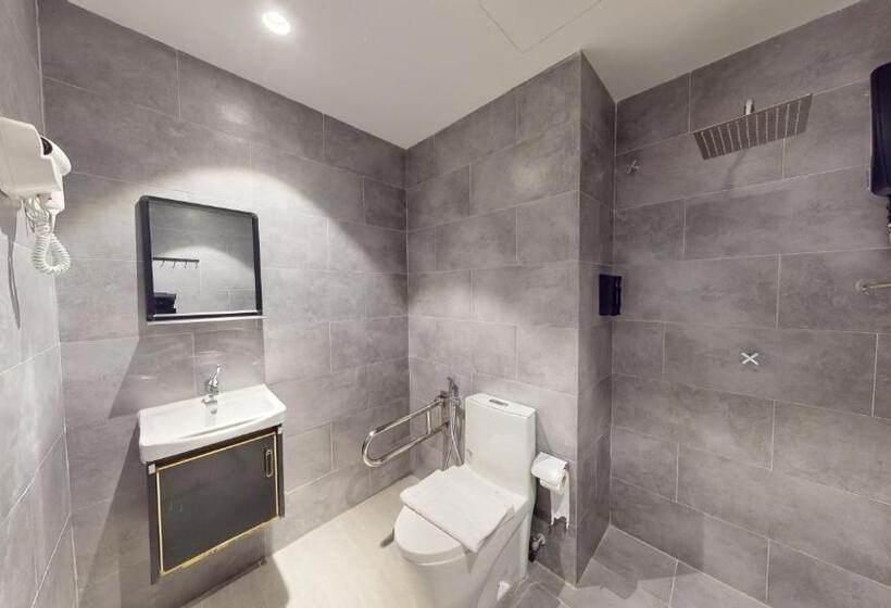 キングサイズベッドのスーペリアルーム, Blue Lagoon Hotel @ Bandar Sunway