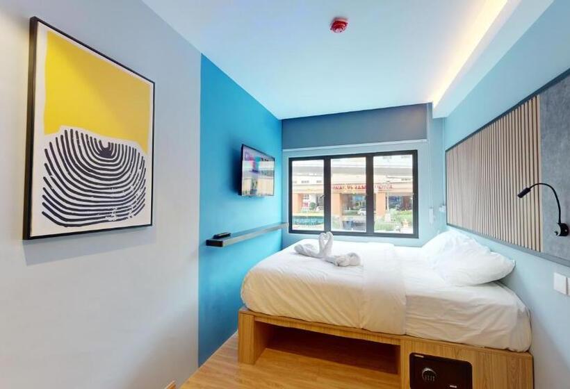 キングサイズベッドのデラックスルーム, Blue Lagoon Hotel @ Bandar Sunway