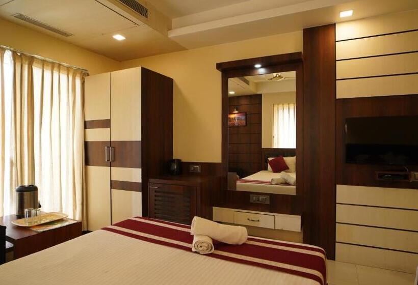 Четырехместный Номер Стандарт, Mayuri