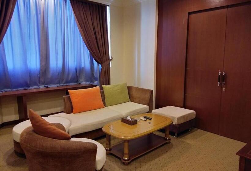 Deluxe Suite King Bed, King Park Hotel Tawau