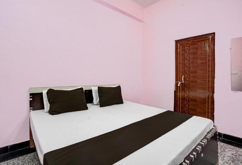 اتاق کلاسیک سه تخته, Oyo Flagship Hotel Radhe Inn