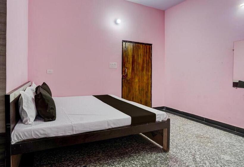 غرفة كلاسيكية ثلاثية, Oyo Flagship Hotel Radhe Inn