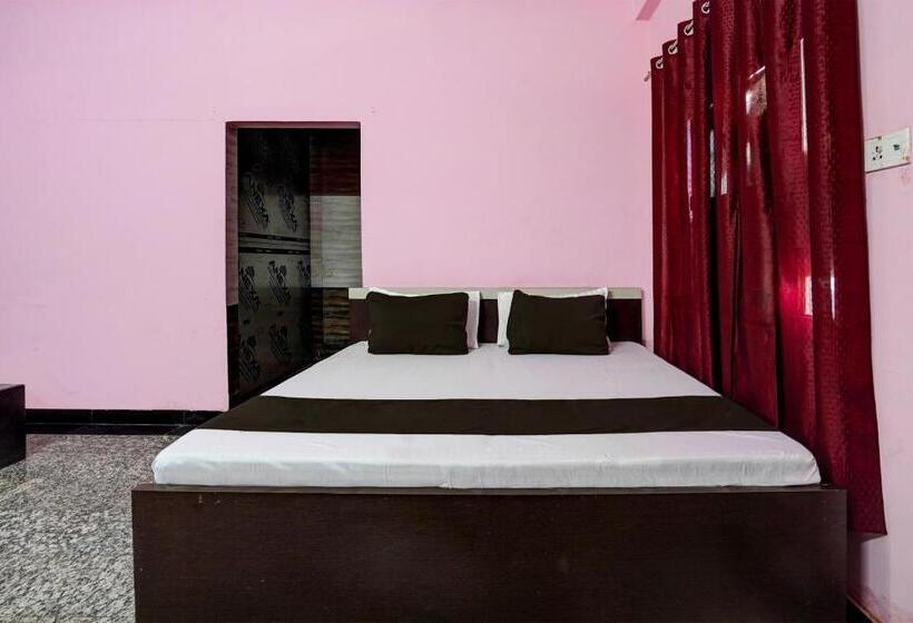 غرفة كلاسيكية ثلاثية, Oyo Flagship Hotel Radhe Inn