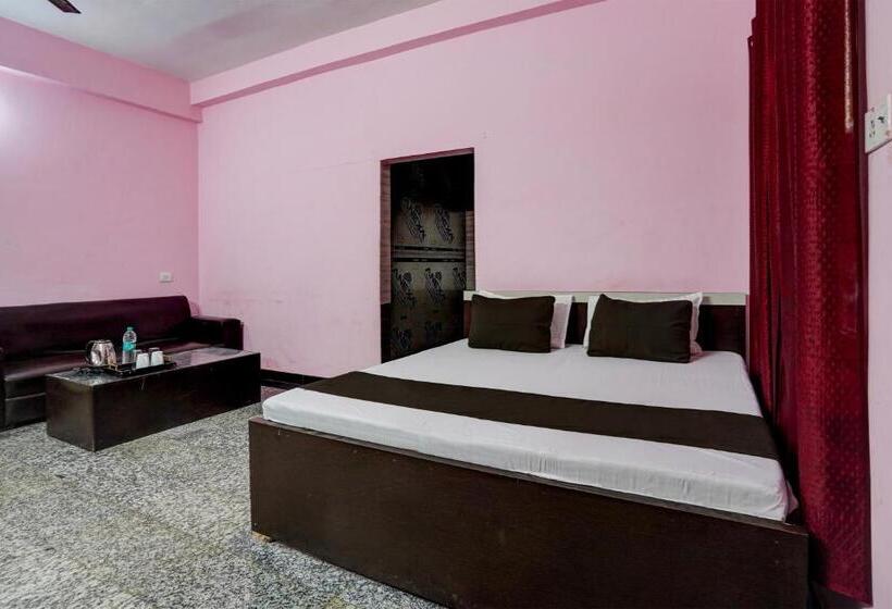 اتاق کلاسیک سه تخته, Oyo Flagship Hotel Radhe Inn