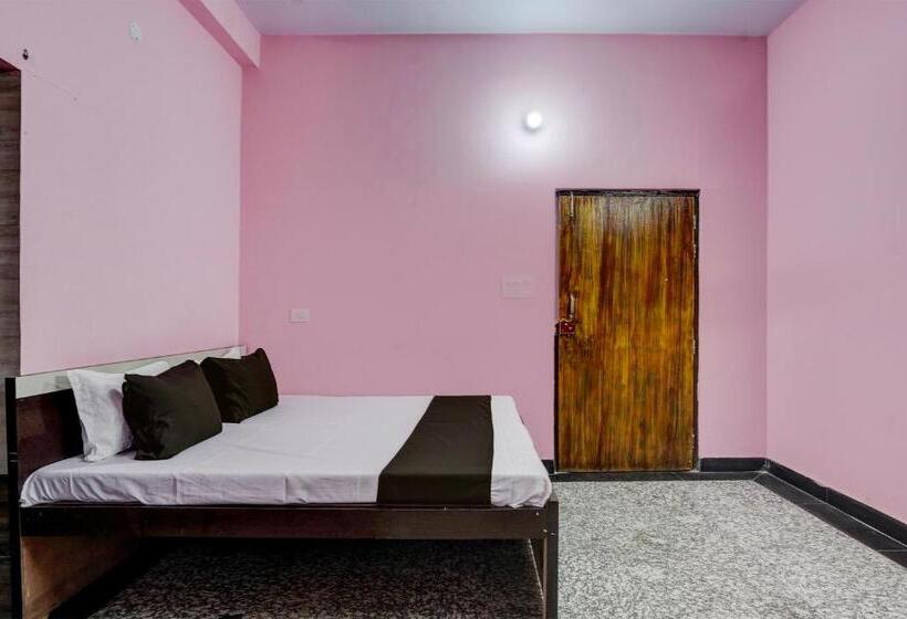 غرفة كلاسيكية ثلاثية, Oyo Flagship Hotel Radhe Inn