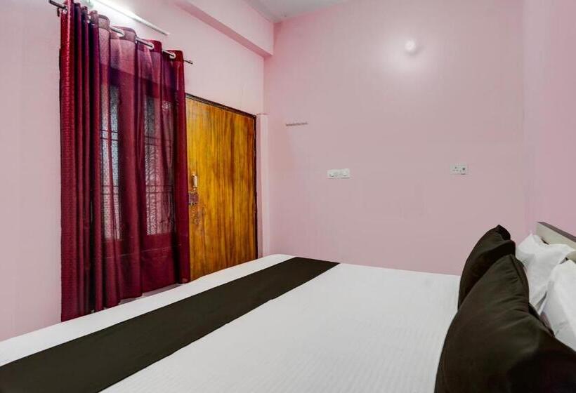 اتاق کلاسیک سه تخته, Oyo Flagship Hotel Radhe Inn