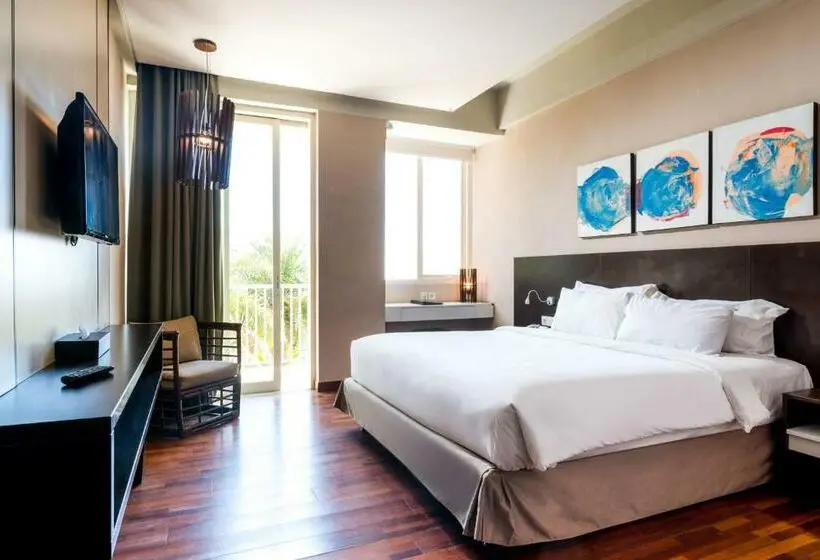 バルコニー付きデラックスルーム, Amartahills Hotel And Resort